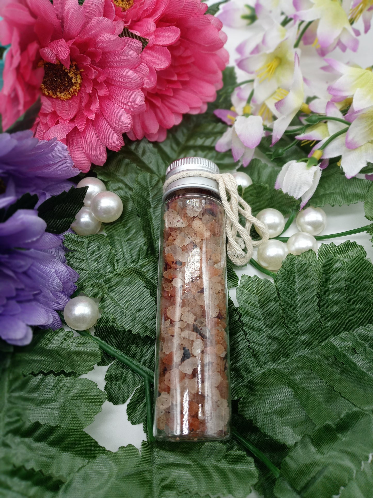 Love Jones Bath Salts - Pink Himalayan Salt Infused with essential oils & Rose Petals
